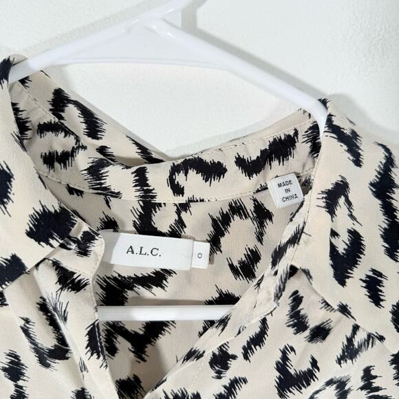 A.L.C. Emerson 100% Silk Ivory Black Leopard Print Button Down Blouse Size 0 - Picture 4 of 11